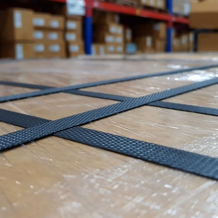 Banda Paletizare PP Lungime 1600 m, Latime 16 mm, Grosime 0.70 mm, Utilizare Semiautomata, Culoare Negru, Diametru Tub 200 mm...